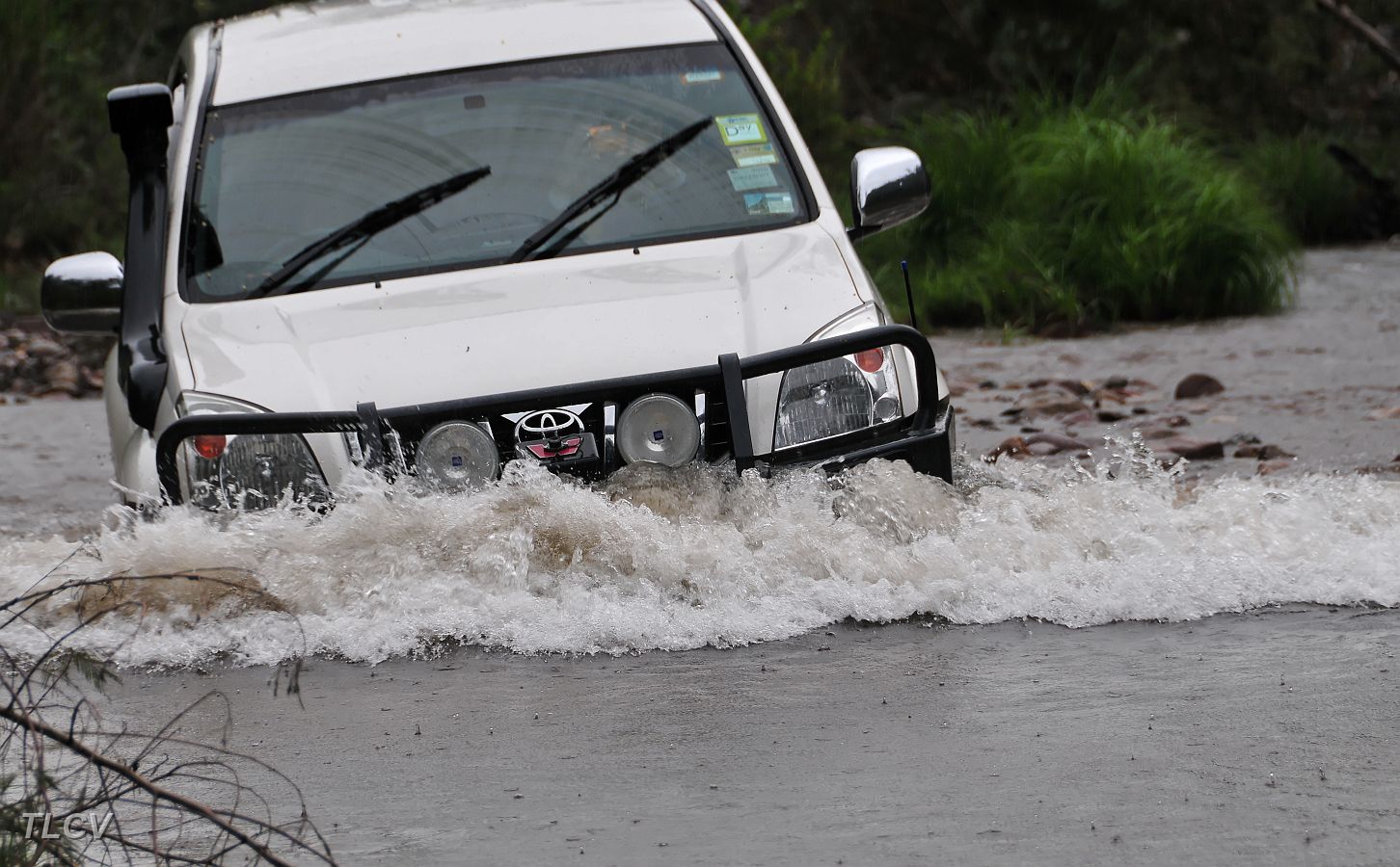 02-Pioneer creates waves in the Avon.jpg